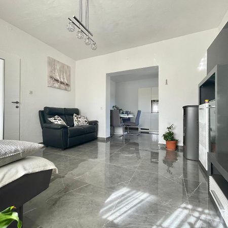 Apartment Oblak Vrsi Exterior foto